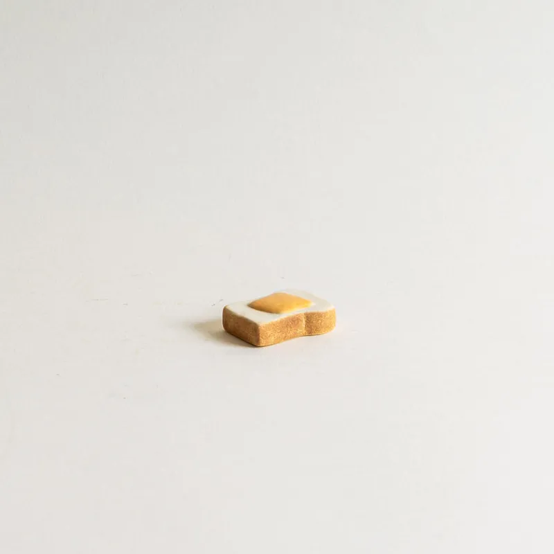 Mogutable Selects Butter Toast Chopstick Rest Fashion