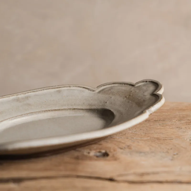 Zhitaofang's/製陶方式 Cloud-Shaped Plate in White Hot