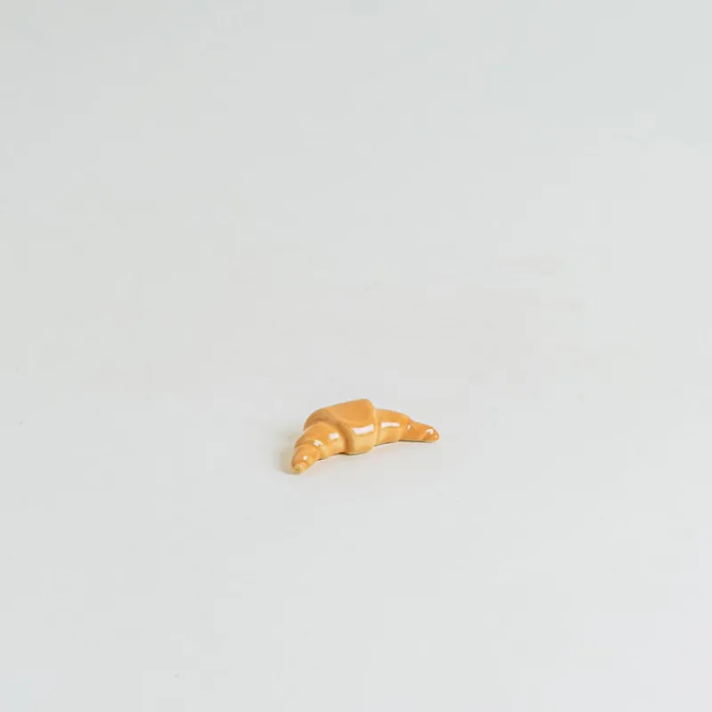Mogutable Selects Croissant Chopstick Rest New