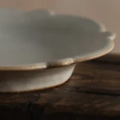 A⊆Z Floral Plate in Silver White Best
