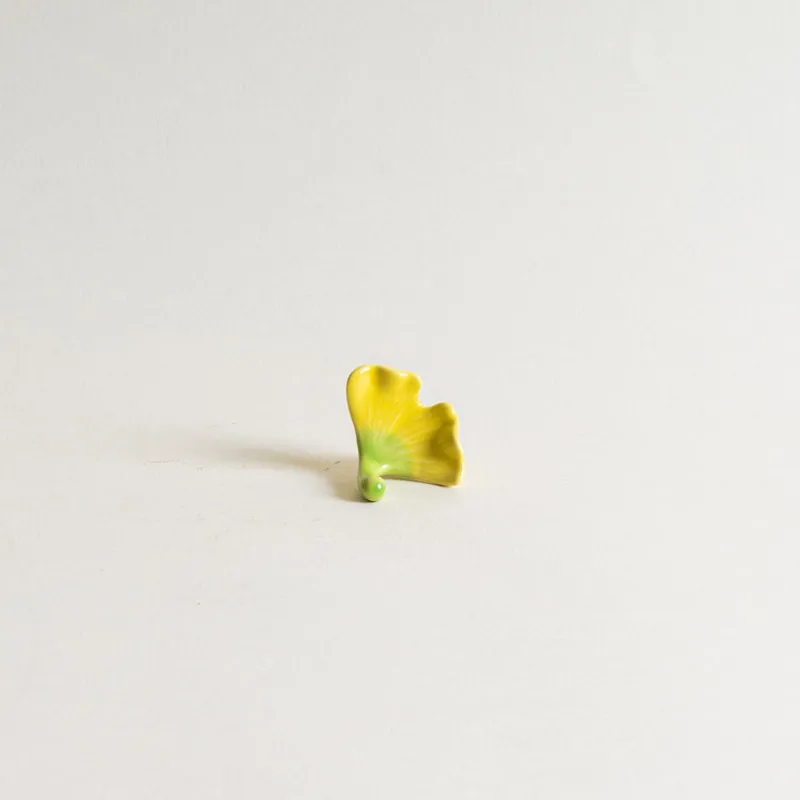 Mogutable Selects Ginkgo Yellow Leaf Chopstick Rest Fashion