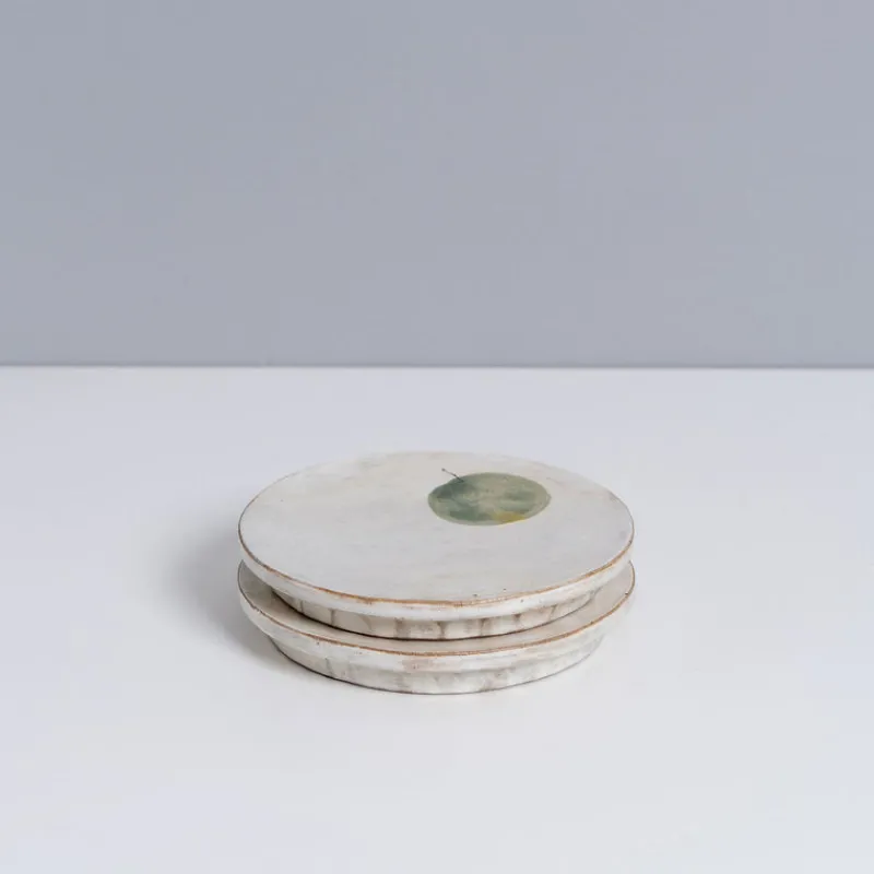Yon Ho Kyung 4.75" Green Apple Round Plate Fashion