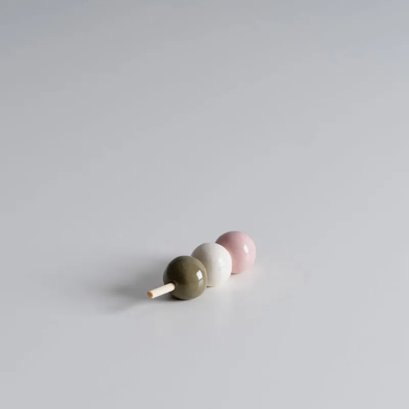 Mogutable Selects Hanami Dango Chopstick Rest Fashion
