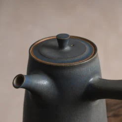 OKAUEYAKUMO Handmade Teapot in #187 Blue Hot