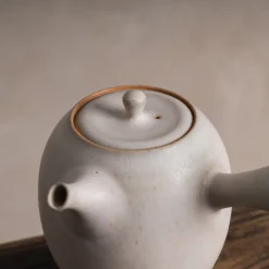 OKAUEYAKUMO Handmade Teapot in #85 White - Style B Online