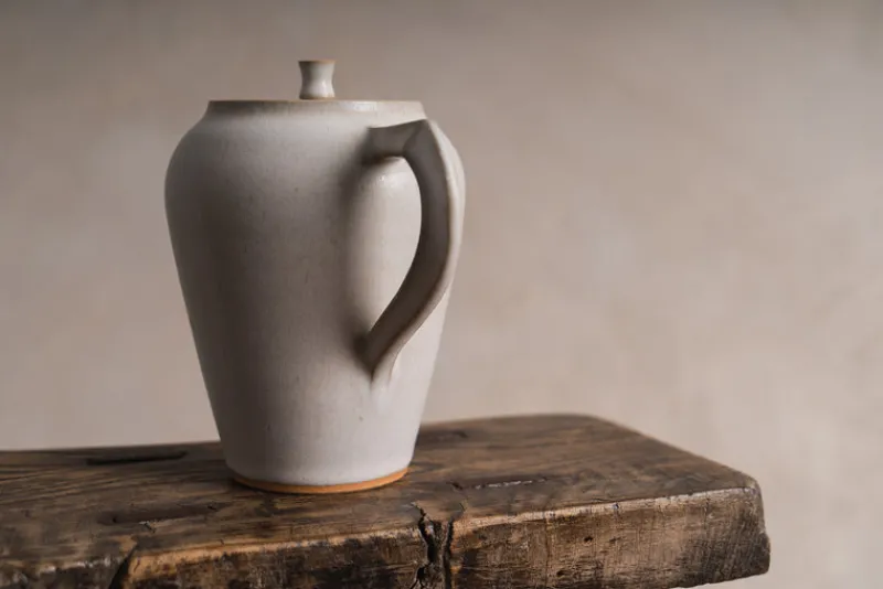 OKAUEYAKUMO Handmade Teapot in #85 White - Style A Discount