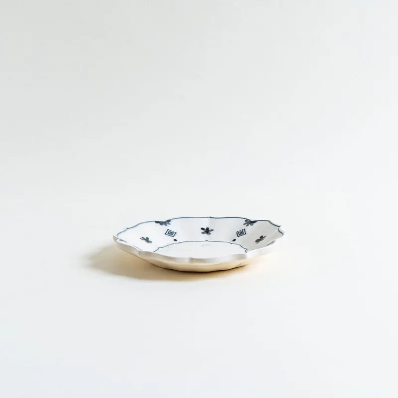 Mogutable Selects Hand-Painted Kikyo Plate New