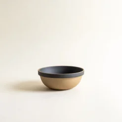 Hasami Porcelain 7.3" Deep Round Bowl in Black Fashion
