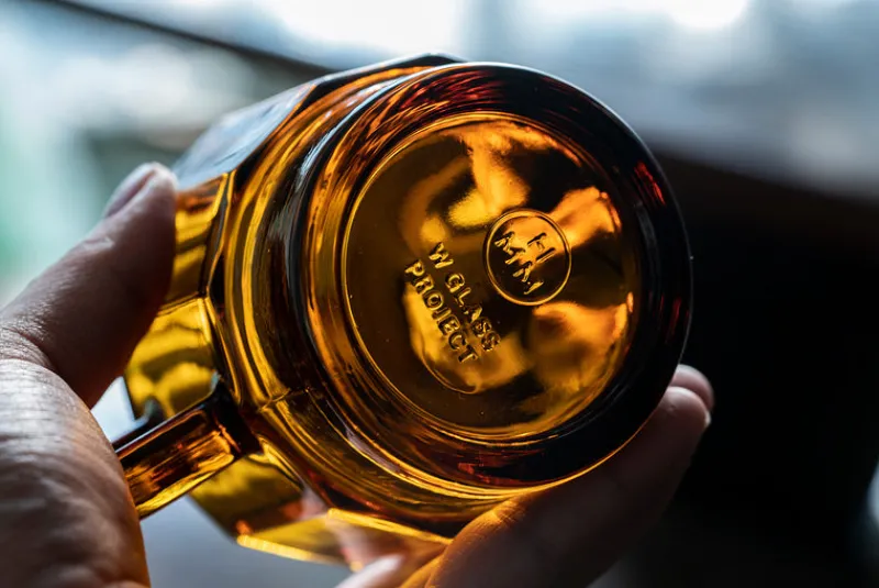 HMM W Glass in Amber Hot