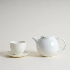 Kinto PEBBLE Tea Cup & Saucer Set in White Sale