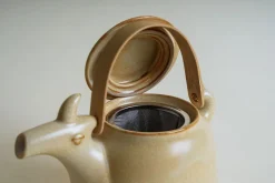 Mogutable Selects Makoto Komatsu Ceramic Teapot Fashion