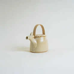 Mogutable Selects Makoto Komatsu Ceramic Teapot Fashion