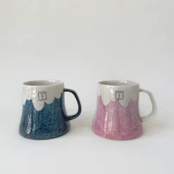 Rokuro Blut's Mt. Fuji Mug in Aka (Red) Online