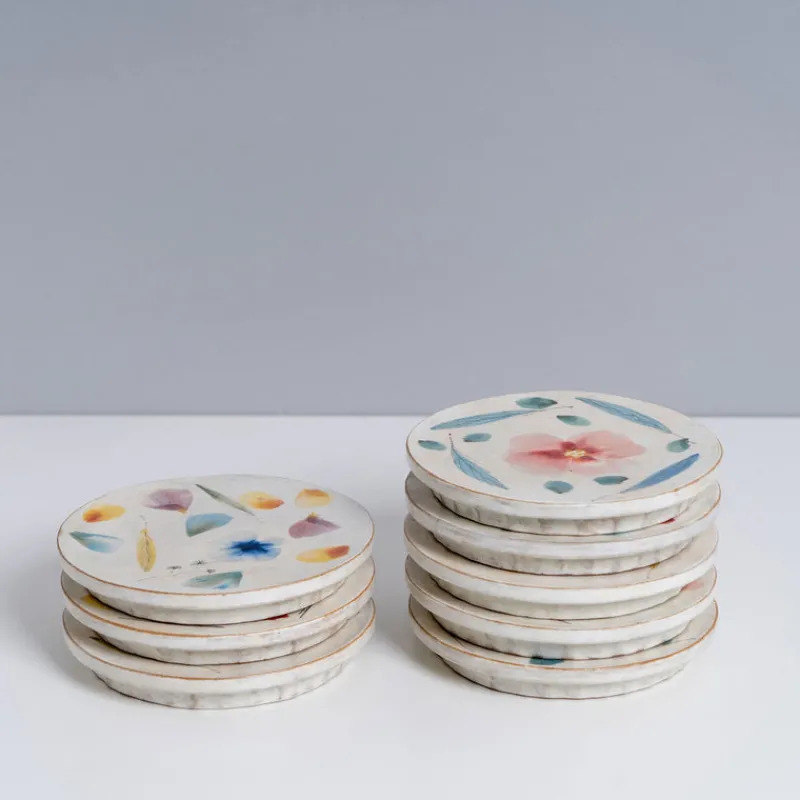 Yon Ho Kyung 4.75" Plant Painting Round Plate Hot
