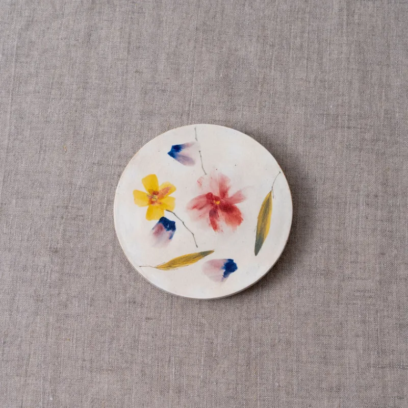 Yon Ho Kyung 4.75" Plant Painting Round Plate Hot