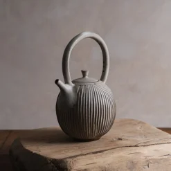 Zhitaofang's/製陶方式 Pleated Teapot in White Sale