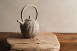 Zhitaofang's/製陶方式 Pleated Teapot in White Sale