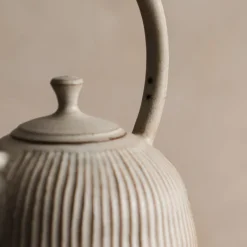 Zhitaofang's/製陶方式 Pleated Teapot in White Sale