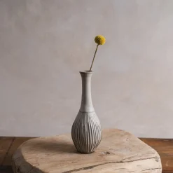 Zhitaofang's/製陶方式 Pleated Vase in White Sale