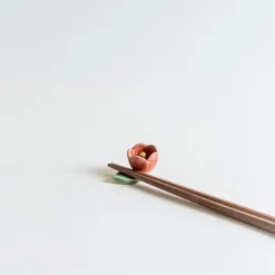 Mogutable Selects Red Camellia Chopstick Rest Hot