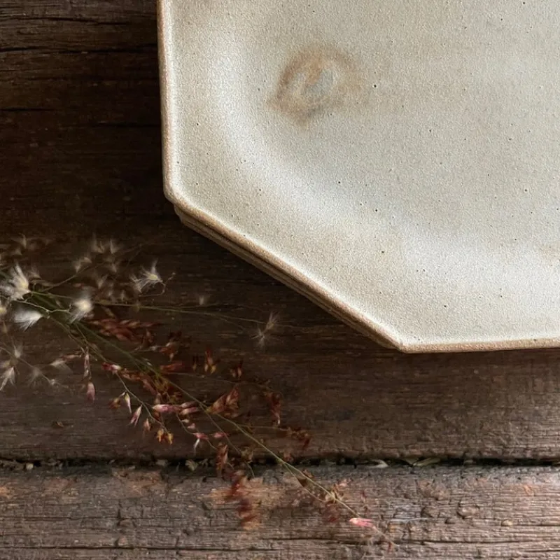 A⊆Z Rusty Octagon Plate in Silver White Discount