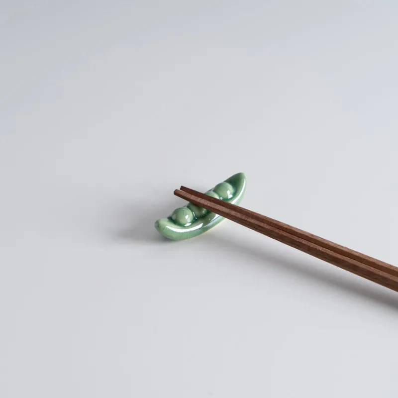 Mogutable Selects Snap Pea Chopstick Rest Online