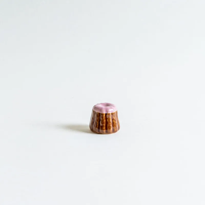 Mogutable Selects Strawberry Canelé Chopstick Rest Clearance