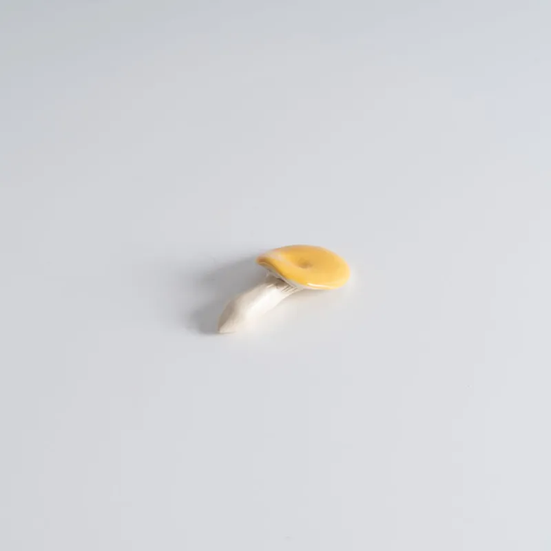 Mogutable Selects Tamogitake Mushroom Chopstick Rest Best