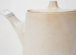 Happa Stand Teapot in White Best