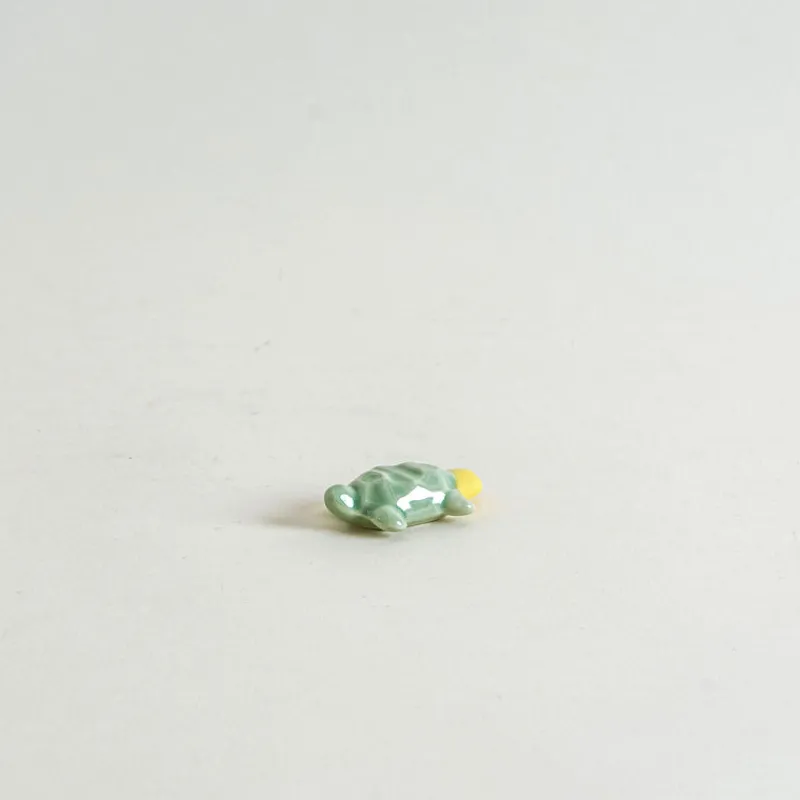 Mogutable Selects Turtle Chopstick Rest in Light Green Best