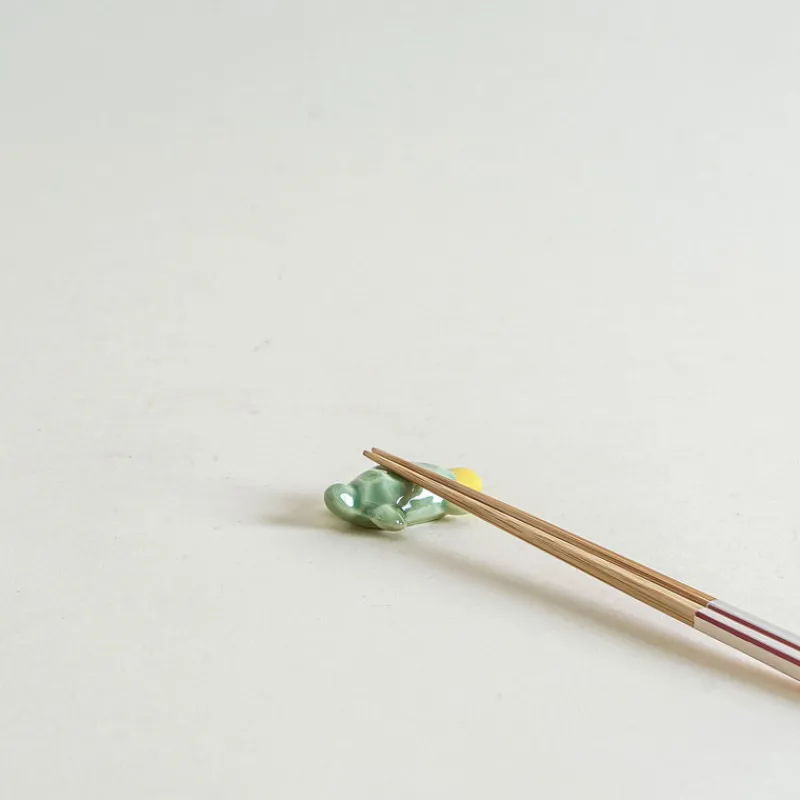 Mogutable Selects Turtle Chopstick Rest in Light Green Best