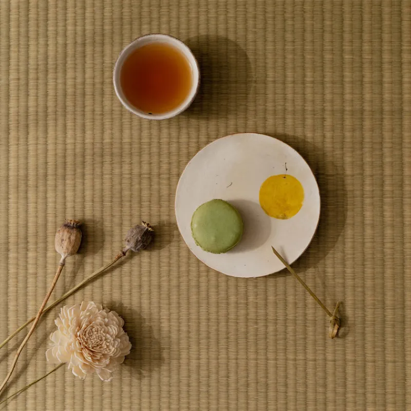 Yon Ho Kyung 4.75" Yellow Apple Round Plate Clearance