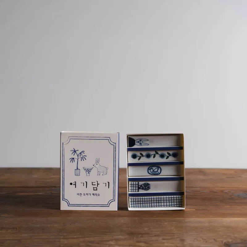 Yeogi-Damki Hand-Painted Chopstick Holder Set Fashion